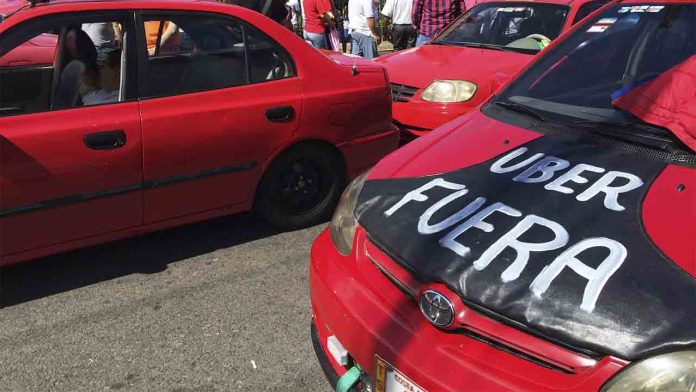 Costa Rica comienza a sancionar a los conductores de Uber