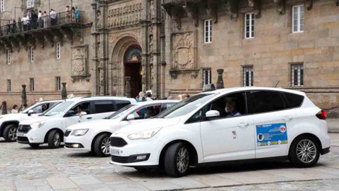 Los taxistas de Santiago piden cambios en la movilidad y licencias estacionales