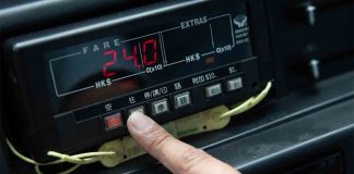 Expedientes sancionadores a taxistas en Barcelona por incumplir la normativa El mayor proveedor de taxímetros de Hong Kong cerrará a final de año