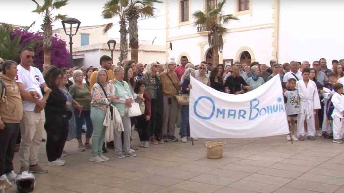 Concentración en Formentera por la agresión de Alessio Di Chirico a un taxista