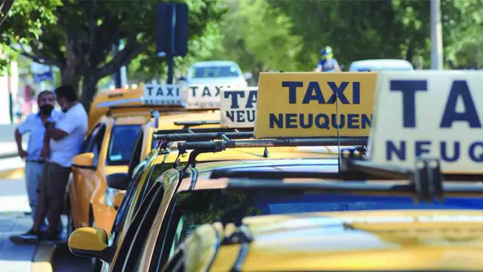 El taxi de Neuquén subirá las tarifas para ajustar el precio del combustible