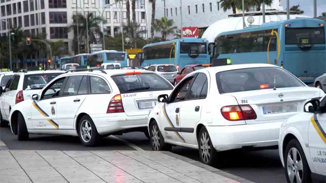 Las Palmas convoca una Mesa del Taxi para abordar el nuevo Decreto Ley de los VTC