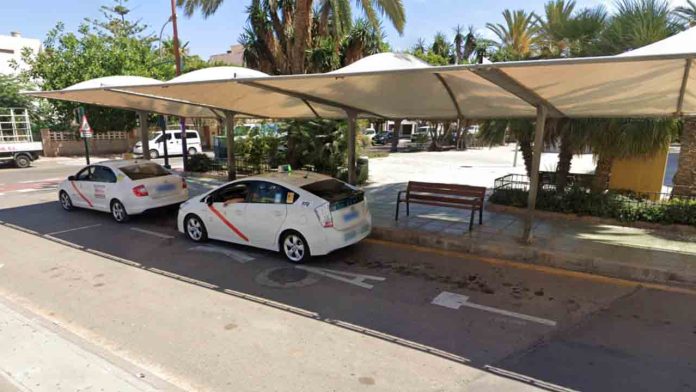 Paradas de taxi en Almería