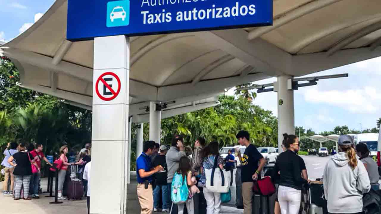 El Sindicato de Taxis Lázaro Cárdenas de Playa del Carmen implementa GPS en los vehículos
