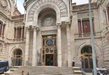 La ACCO celebra una victoria inútil: los VTC estarán más regulados Uber se persona en el TSJC junto a la ACCO en la demanda interpuesta por Élite Taxi