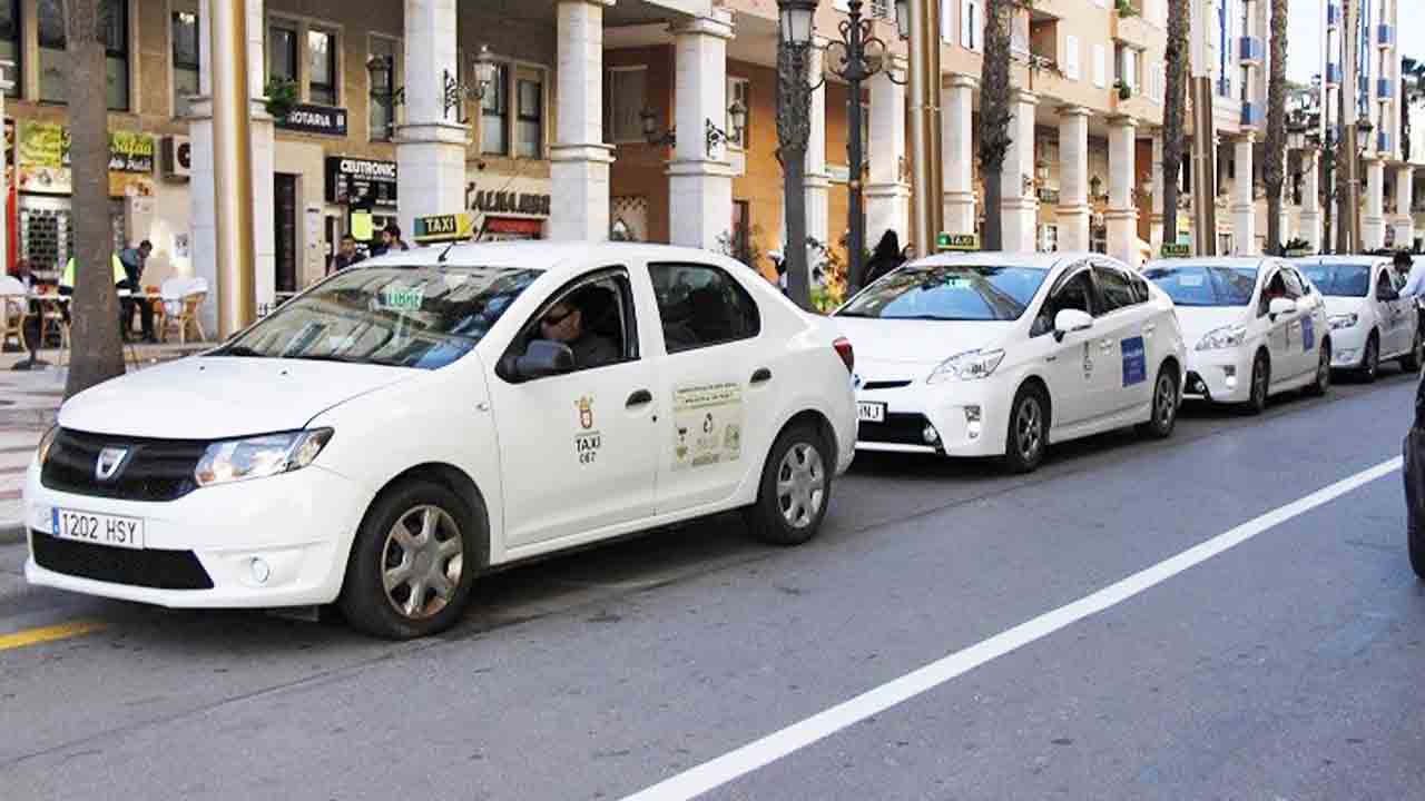 Ceuta anuncia más ayudas y una nueva ordenanza del taxi