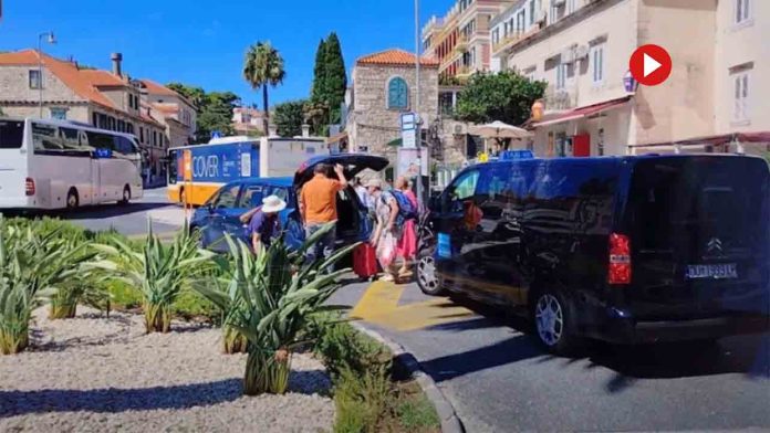 Los conductores de Uber bloquean cada día el casco antiguo de Dubrovnik