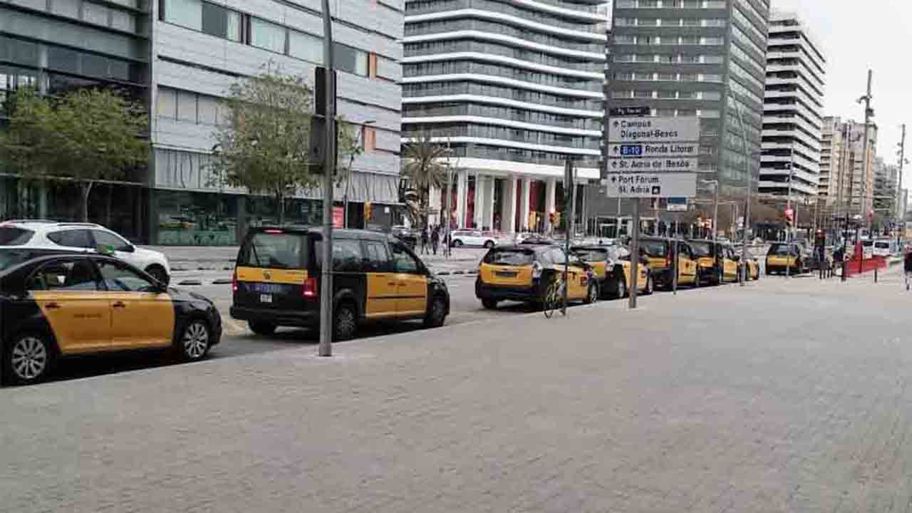 Élite Taxi pide una Ley del Taxi concisa y concreta para regular las plataformas