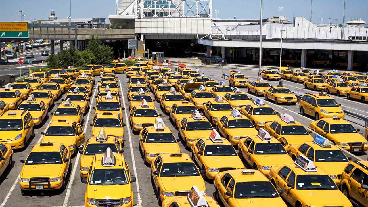 Hackearon el despacho de taxis del Aeropuerto JFK ganando más de 100.000 dólares