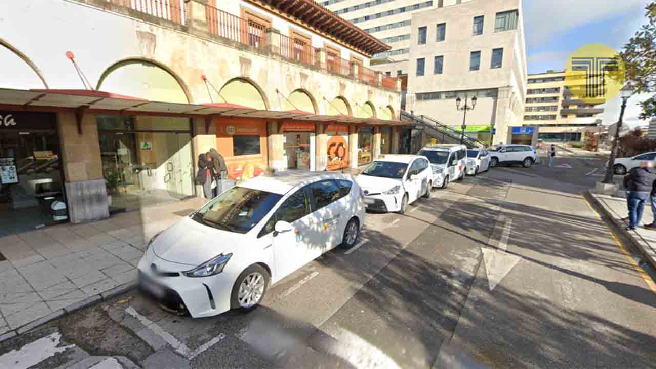 Oviedo ampliará la parada de taxis de la Estación de Adif