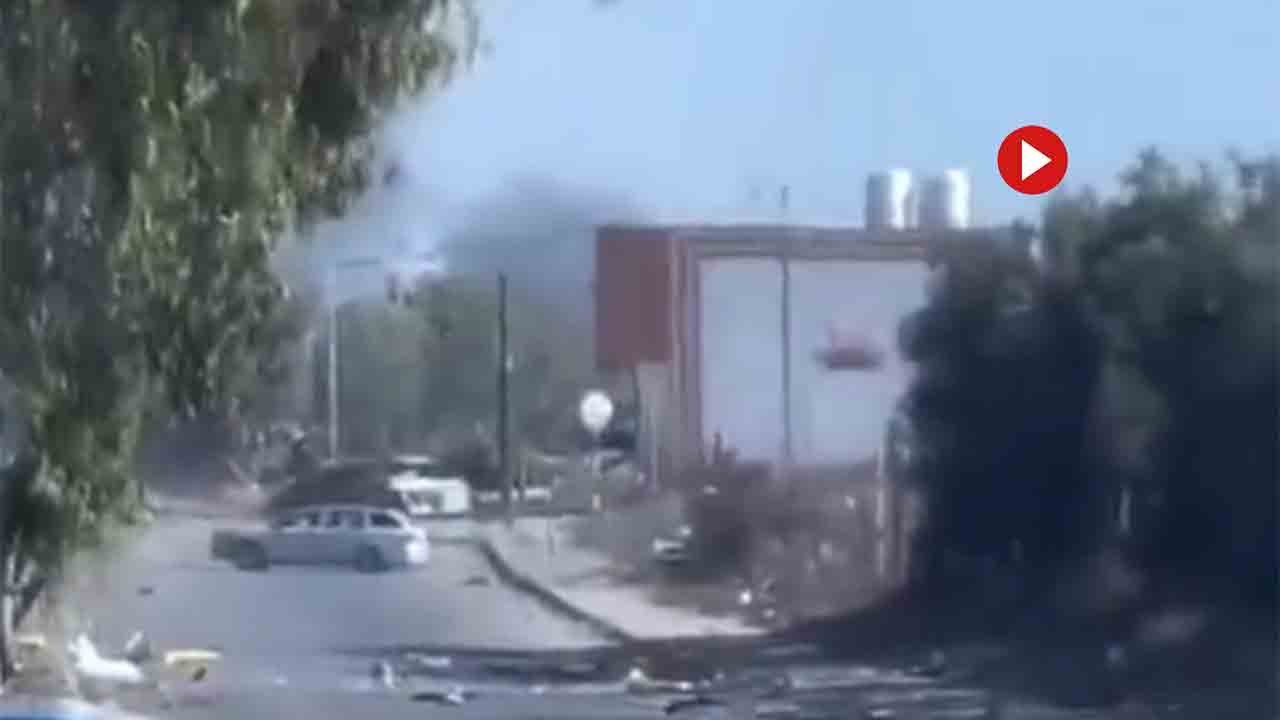 Un tanque israelí dispara contra un taxi en Gaza