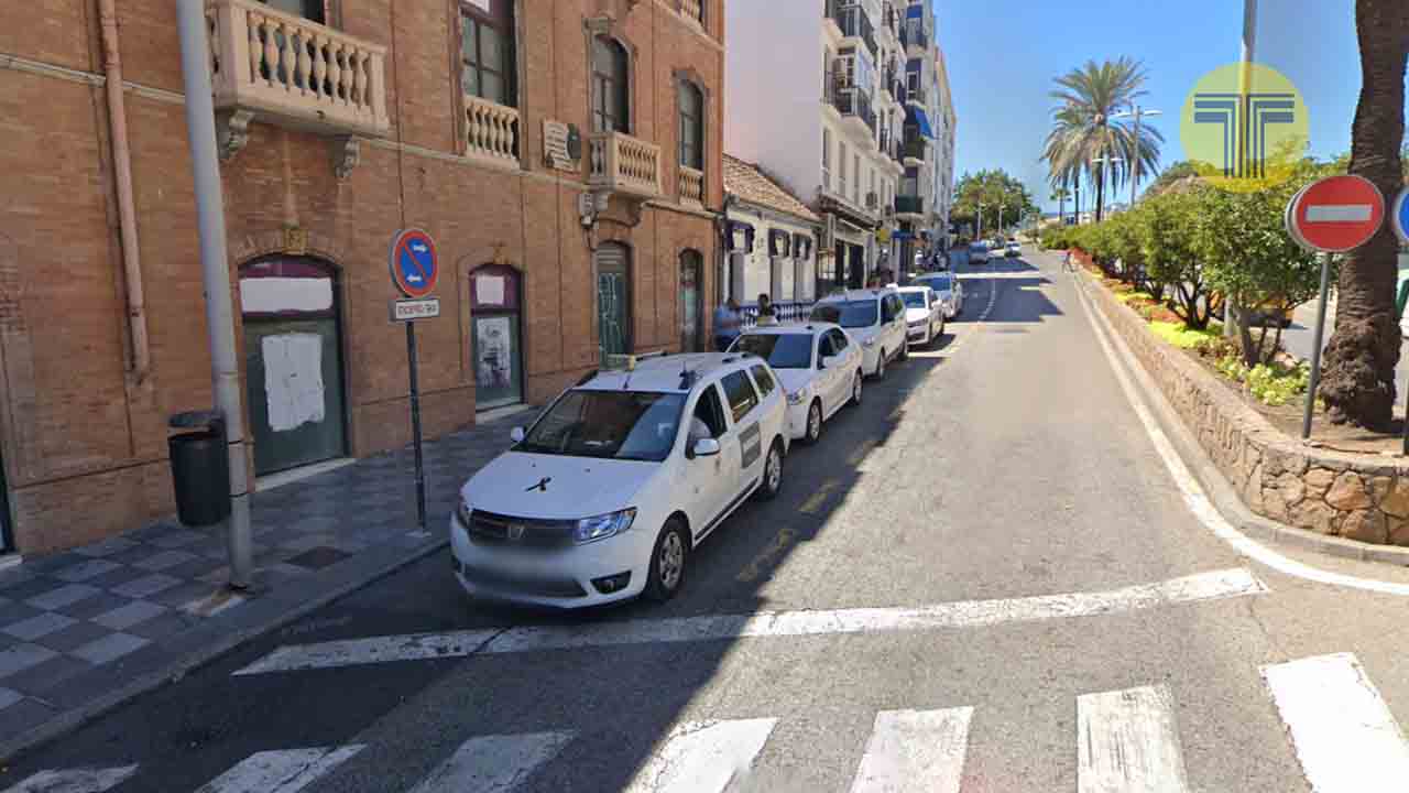 Agrede a un taxista en Algeciras, no le paga y le rompe el taxímetro