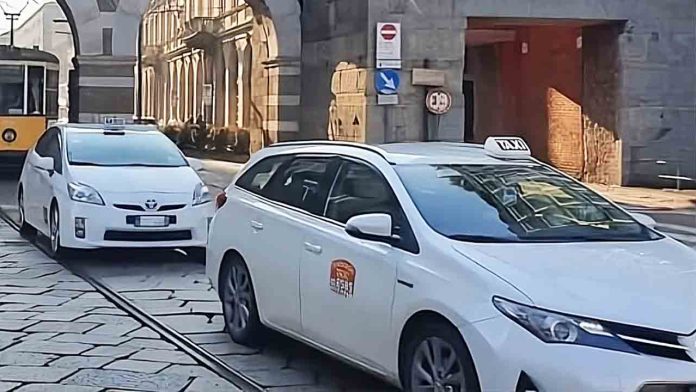 Milán recibe más de 700 solicitudes para acceder a una licencia de taxi