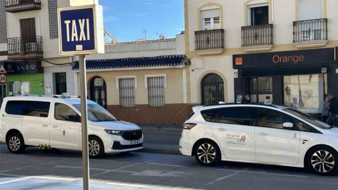 Nerja convoca exámenes para obtener el carné de taxista