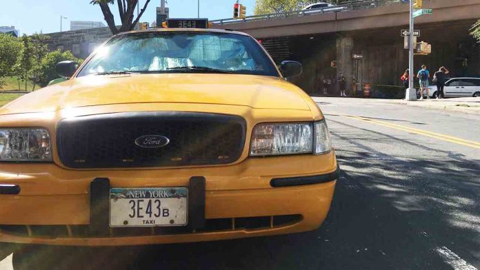 Adiós a los dos últimos taxis Ford Crown Victoria de Nueva York