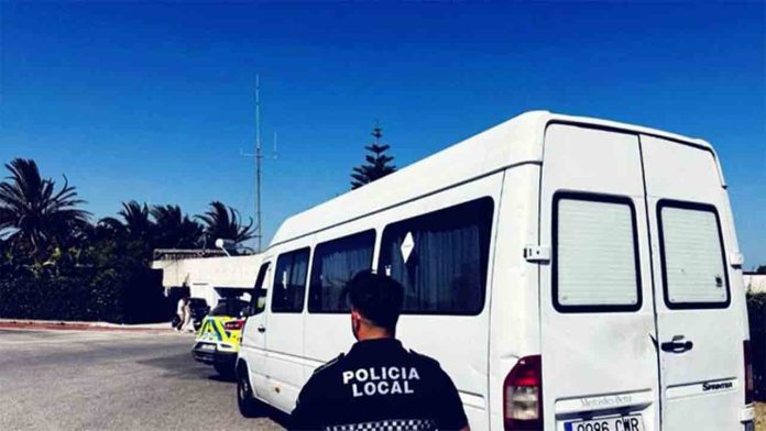 La Policía Local de El Puerto intercepta tres taxis piratas
