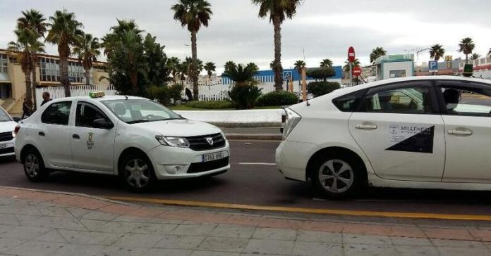 Los taxistas de Ceuta piden control en la parada de la Feria