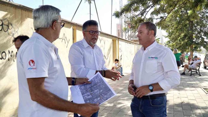 PSOE y AUMAT piden al Ayuntamiento medidas de seguridad para los taxistas en la Feria