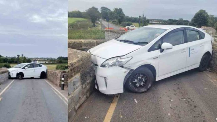 Un conductor de Uber daña un puente medieval y obliga a cerrarlo