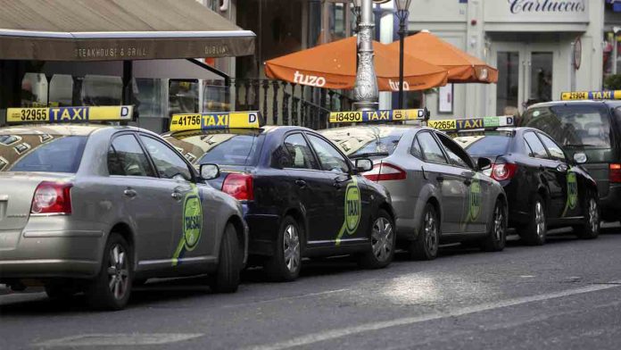 Irlanda aprueba una subida de tarifas del taxi del 9%