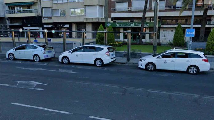 El Ayuntamiento de Córdoba otorga más de 250.000 euros en ayudas al taxi