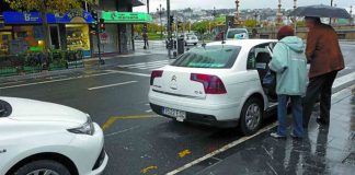 Uber incumple la normativa y circula en trayectos urbanos en Gipuzkoa Gipuzkoa aboga por aumentar las licencias de taxi y no dar cabida a Uber y Cabify
