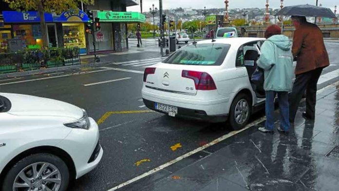 Gipuzkoa aboga por aumentar las licencias de taxi y no dar cabida a Uber y Cabify