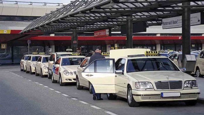 Mercedes deja de homologar sus vehículos para taxi en Alemania