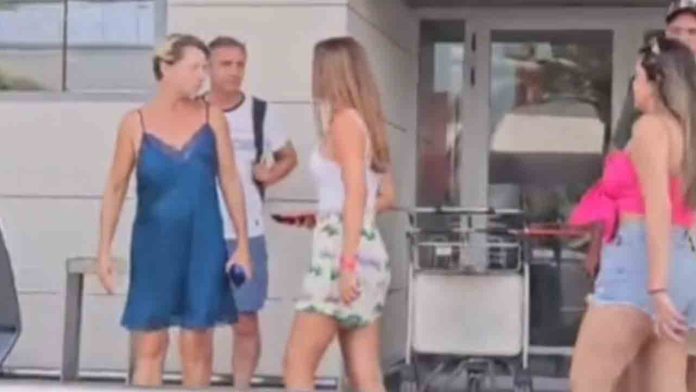 Pelea entre dos mujeres piratas en el aeropuerto de Ibiza