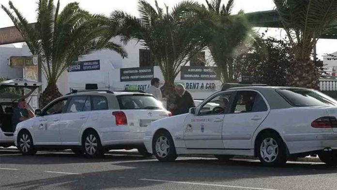 Primero Teguise acusa a Olivia Duque de asfixiar al sector del taxi