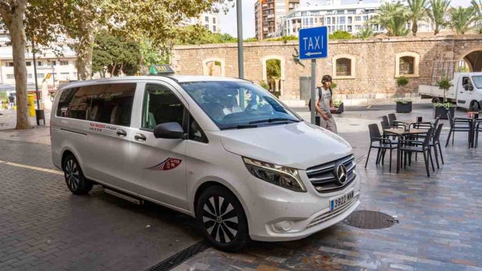 Subvención de 60.000 euros para dos taxis adaptados en Cartagena