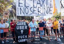 El taxi andaluz propone un paro por la nueva normativa para los VTC