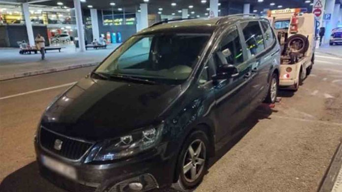 Inmovilizados 17 VTC en el Aeropuerto de Barcelona esta madrugada