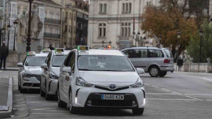 El taxi de Burgos reclama retirar licencias inactivas