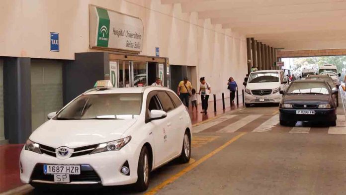 Alcer alerta sobre la suspensión del taxi para pacientes de hemodiálisis en Córdoba
