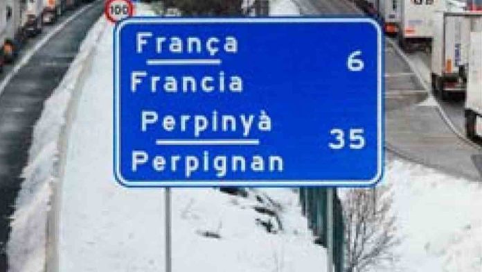 Alertan sobre detenciones de taxistas en la frontera francesa por inmigración ilegal Alertan sobre detenciones de taxistas en la frontera francesa por inmigración ilegal