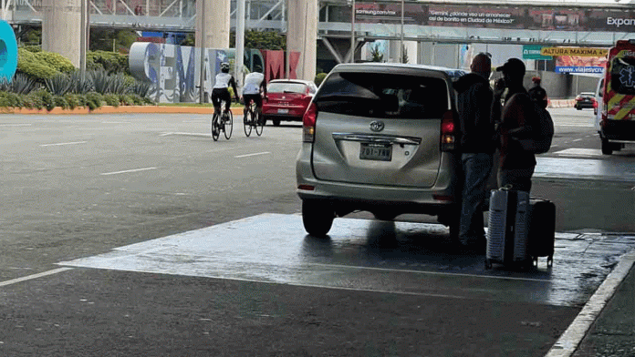 Piden revisar la gestión de la Marina en los taxis en el AICM
