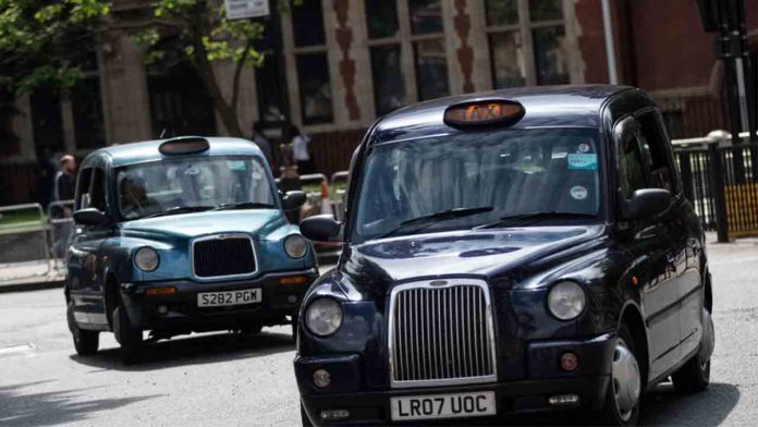 Reino Unido estudia aplicar un IVA del 20% a Uber y Bolt