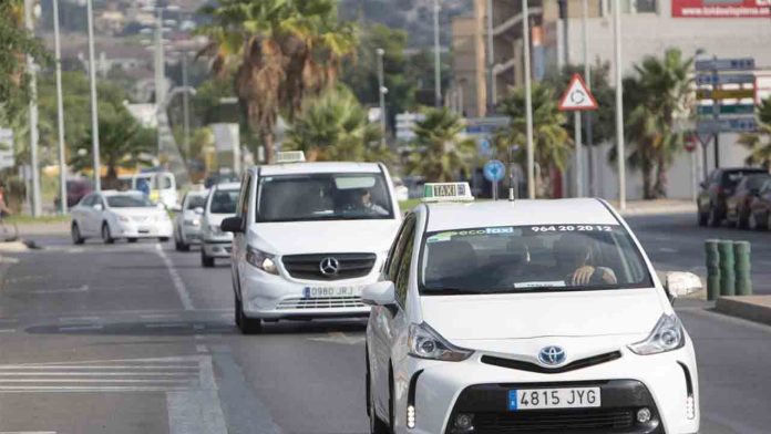 El taxi de Castellón se moviliza contra el aumento de autorizaciones VTC