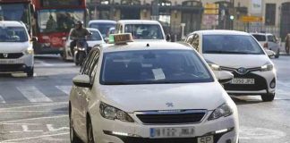 Compromís presiona en València para controlar los VTC y respaldar al taxi El taxi de València convoca paro y manifestación contra las VTC