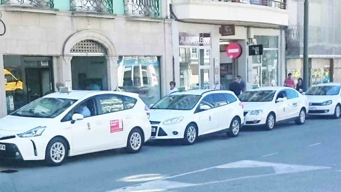 Lugo impulsa ayudas para el taxi adaptado y la movilidad accesible