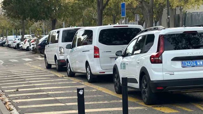 Acuerdo histórico para unificar el servicio de taxi en el Baix Penedès