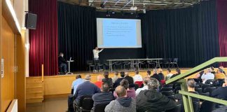 Taxistas del Vallès aprueban por unanimidad el paro del día 9 Taxistas del Vallès aprueban por unanimidad el paro del día 9