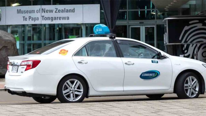 La desregulación del transporte en Nueva Zelanda debilita al taxi y refuerza el dominio de las plataformas