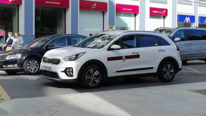 León busca equilibrar la oferta de taxis ante el aumento de la demanda