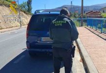Pillado en Crecente por ejercer de taxi ilegal con su vehículo privado Pillado en Crecente por ejercer de taxi ilegal con su vehículo privado