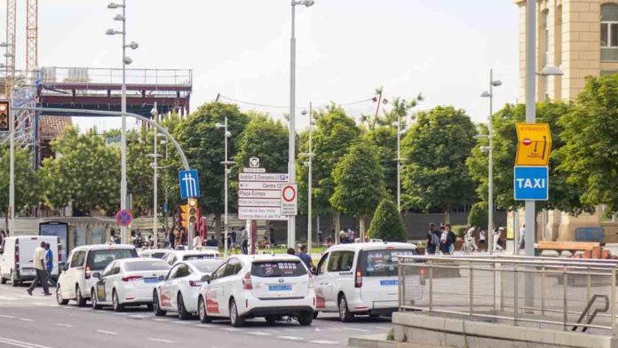Siete conductores sancionados en Lleida por operar como taxistas sin licencia