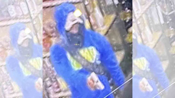 Un hombre armado con una pistola atraca a dos taxistas en una sola noche