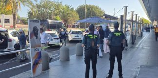 Alerta a los turistas en Ibiza: los taxis oficiales no le abordan en el aeropuerto Alerta a los turistas en Ibiza: los taxis oficiales no le abordan en el aeropuerto