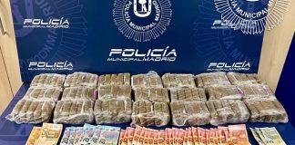 Detenido en Fuencarral un conductor de Uber con 9 kilos de hachís en su vehículo Detenido en Fuencarral un conductor de Uber con 9 kilos de hachís en su vehículo